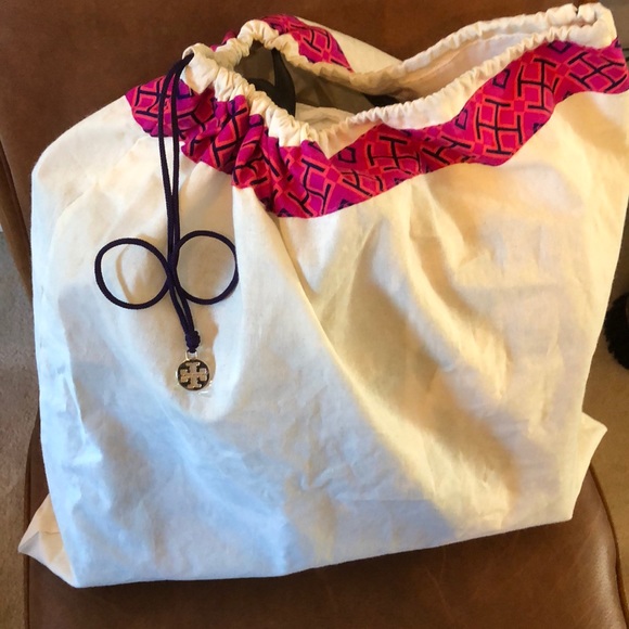 SOLD! NWT Tory Burch Floral Tote Bag -Dark Green Leather - Picture 15 of 16